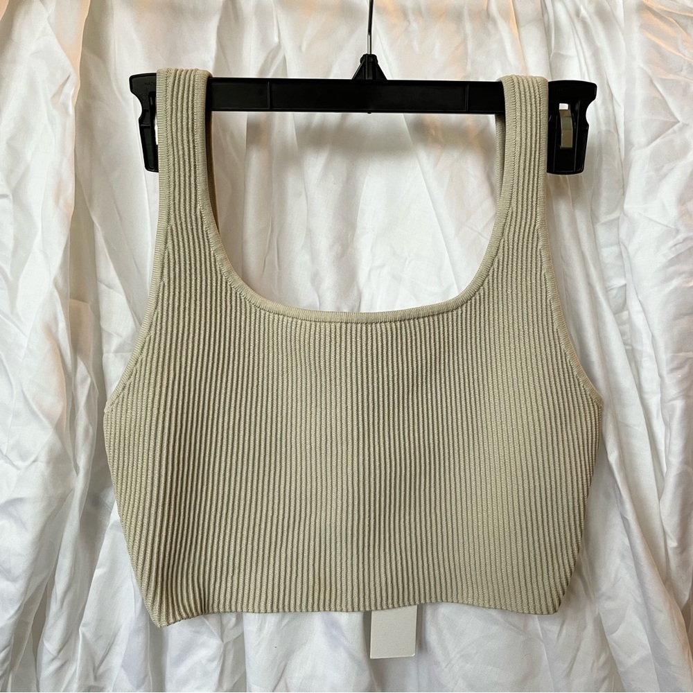 NWT Aritzia Sculpt Knit Squareneck Cropped Tank